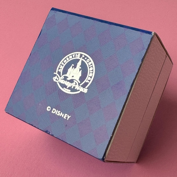 Authentic Disneyland Park 60th Anniversary Pandora Blue enamel pendant - Picture 4 of 11